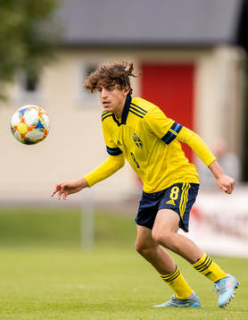 Taha Ayari of Sweden