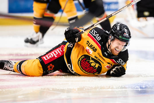 Luleås Brendan Shinnimin har ont