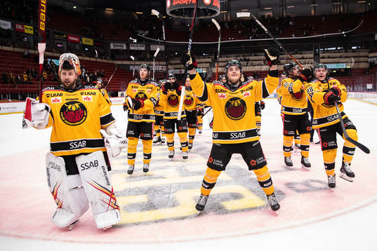 Luleås spelare jublar