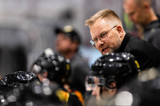 Brynäs tränare Mikko Manner
