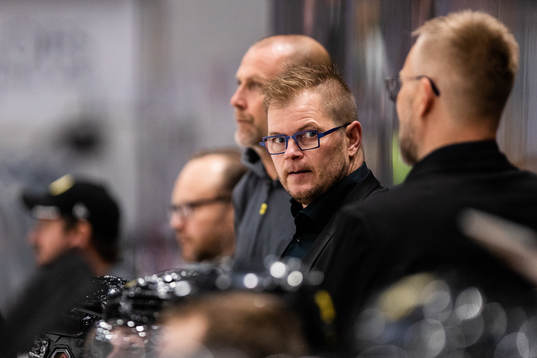 Brynäs assisterande tränare Ari-Pekka Pajuluoma