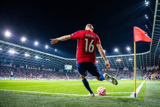 Fredrik Aursnes of Norway takes a corner kick