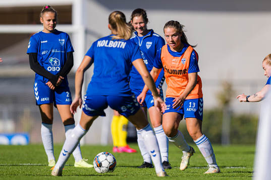 Vårin Kristina Vik of Kolbotn warms up