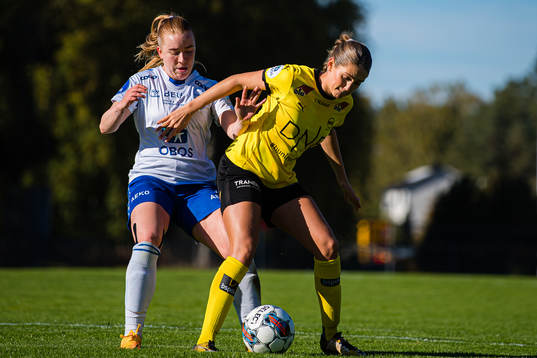 Marie Hella Andresen of Kolbotn and Irene Dirdal of LSK