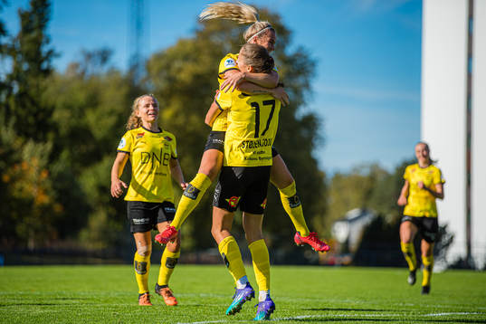 Eva Amanda Johnsson Haahr of LSK Kvinner celebrates