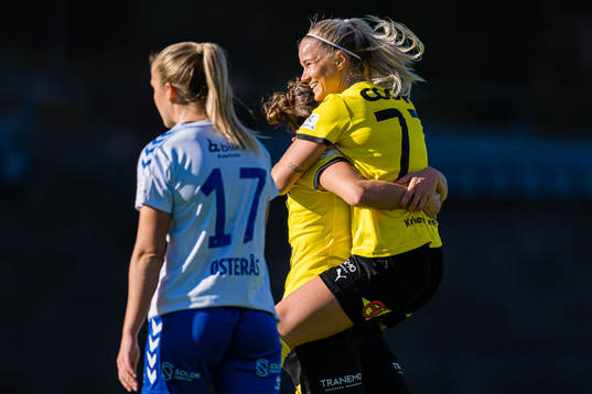 Eva Amanda Johnsson Haahr of LSK Kvinner celebrates