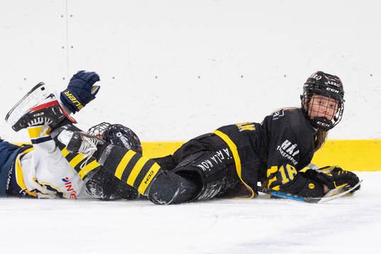 AIKs Isabelle Leijonhielm och HV71s Emma Rehn