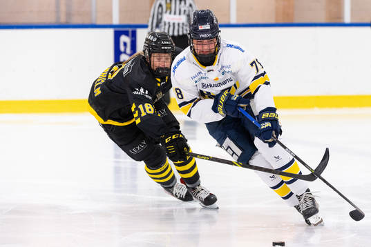 AIKs Isabelle Leijonhielm och HV71s Elin Svensson