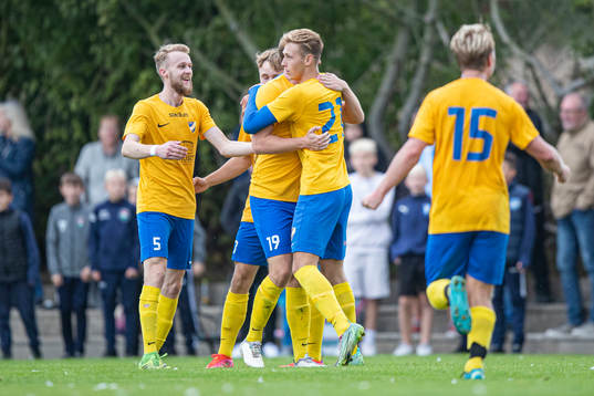 Klagshamns Jesper Bengtsson jublar