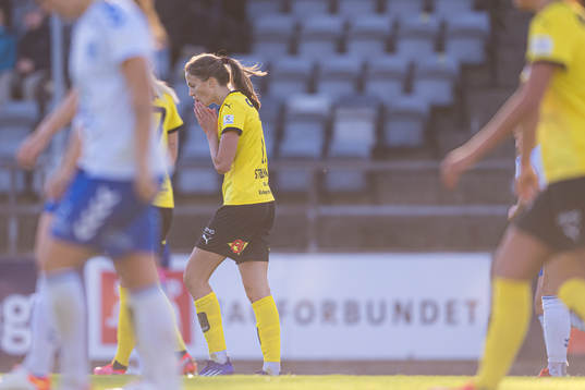 Emma Stølen Godø of LSK Kvinner looks dejected