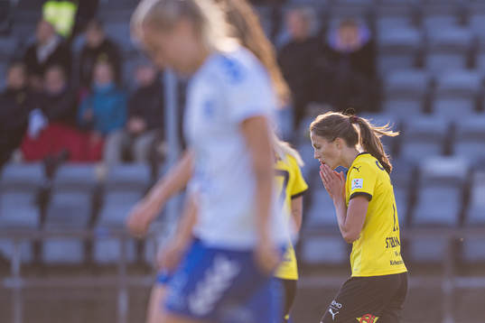 Emma Stølen Godø of LSK Kvinner looks dejected