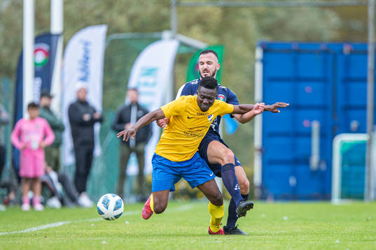 Klagshamns Jonathan Nwabunwanne Reuben och FC Trelleborgs