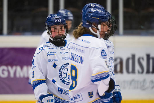 Leksands Hana Haasova innan ishockeymatchen i SDHL mellan