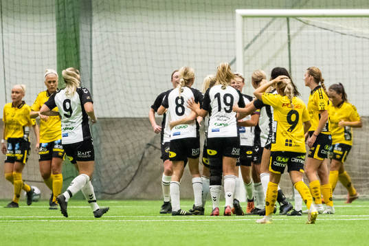 Bläddra bland fler bilder av Fotboll, Div 2 Mellersta Götaland, Elfsborg - Skultorp