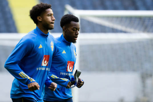 Jens Cajuste and Anthony Elanga