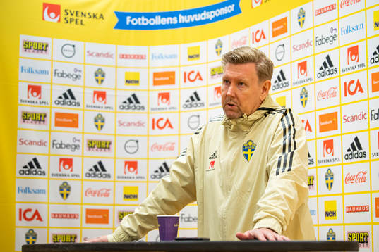 Assistant coach Peter Wettergren