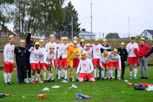 Buas spelare jublar