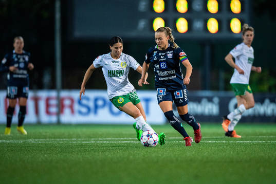 Hammarbys Kyra Cooney-Cross och Linköpings Olga Ahtinen