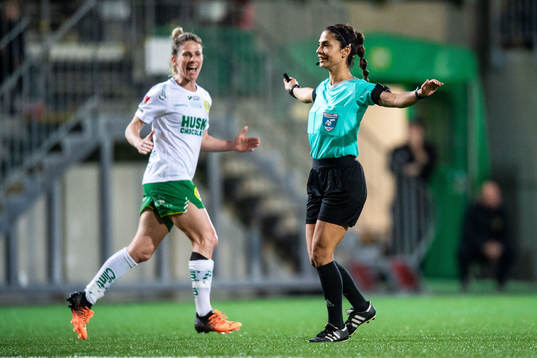 Hammarbys Elise Kellond-Knight reagerar på domslut av