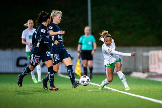 Linköpings Michelle De Jongh och Nilla Fischer och
