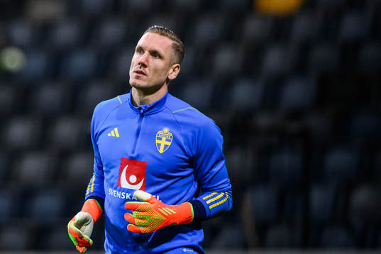 goalkeeper Robin Olsen
