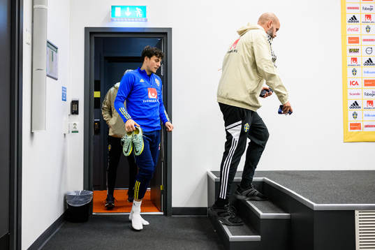 Victor Nilsson Lindelöf at a press conference