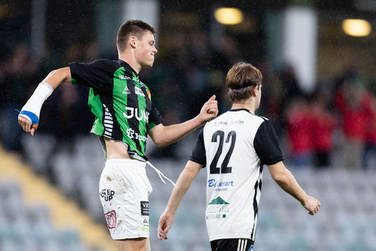GAIS Axel Henriksson jublar
