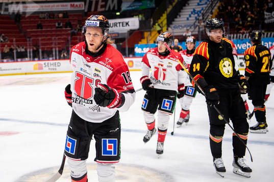 Örebros Rodrigo Abols jublar