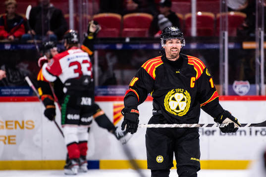 Brynäs Anton Rödin deppar framför bråk mellan Örebros