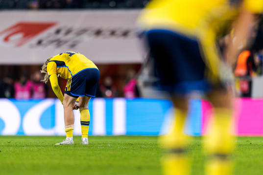 Emil Forsberg of Sweden looks dejected