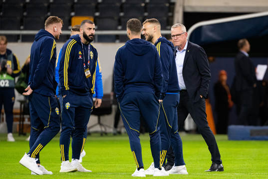 Dejan Kulusevski, Mikael Ishak, Jesper Karlström and head