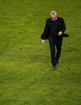 Head coach Janne Andersson of Sweden looks dejected
