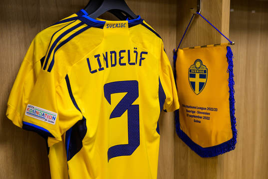 Jersey of Victor Nilsson Lindelöf in the dressing room of