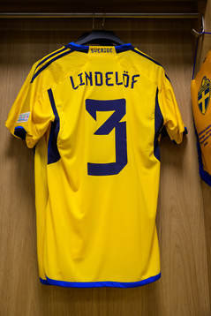 Jersey of Victor Nilsson Lindelöf in the dressing room of