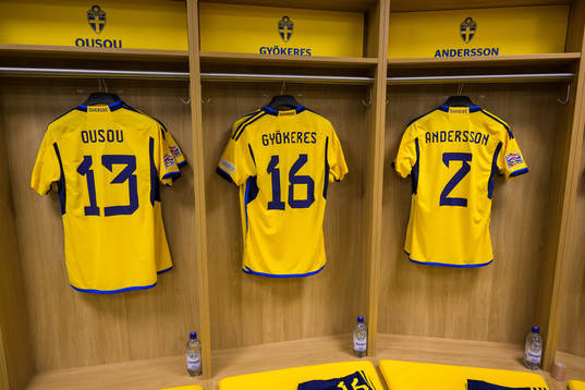 Jerseys of Aiham Ousou, Viktor Gyökeres and Joel Andersson