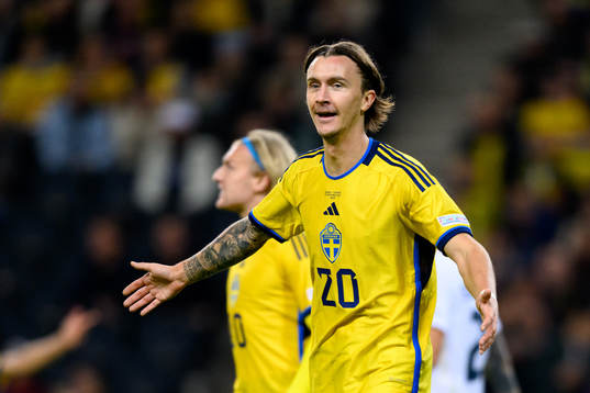 Kristoffer Olsson of Sweden reacts