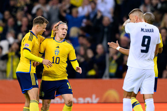 Viktor Claesson and Emil Forsberg of Sweden celebrates