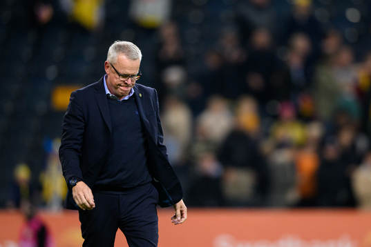 Head coach Janne Andersson of Sweden looks dejected