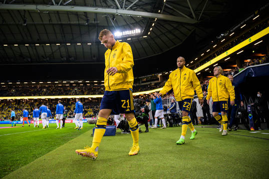 Dejan Kulusevski, Robin Quaison and Emil Forsberg of Sweden