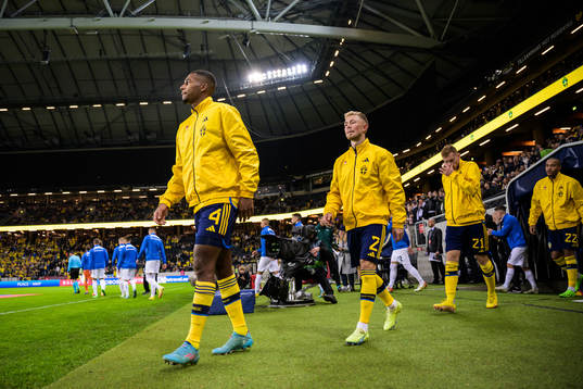 Isak Hien, Joel Andersson and Dejan Kulusevski of Sweden