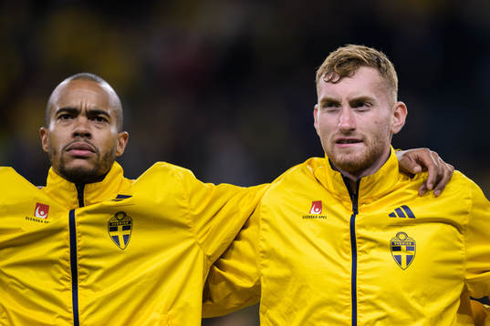 Robin Quaison and Dejan Kulusevski of Sweden