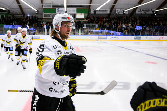Västerås Marcus Bergman jublar