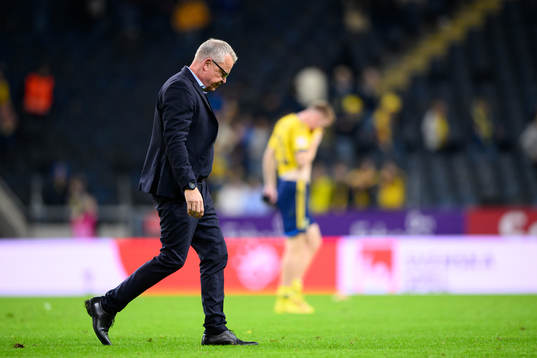 Head coach Janne Andersson of Sweden looks dejected