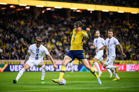 Victor Nilsson Lindelöf of Sweden and Miha Blazic of