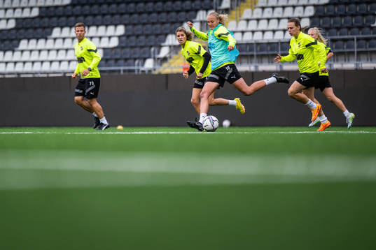 Andrine Stolsmo Hegerberg and Elma Junttila Nelhage