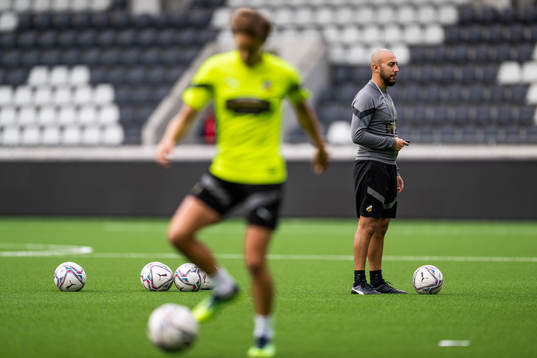 Assistant coach Marwan Salman