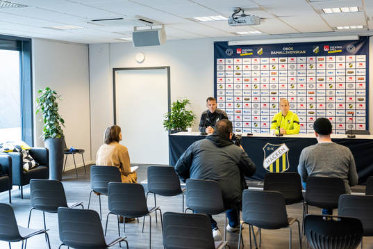 Head coach Robert Vilahamn and Filippa Curmark