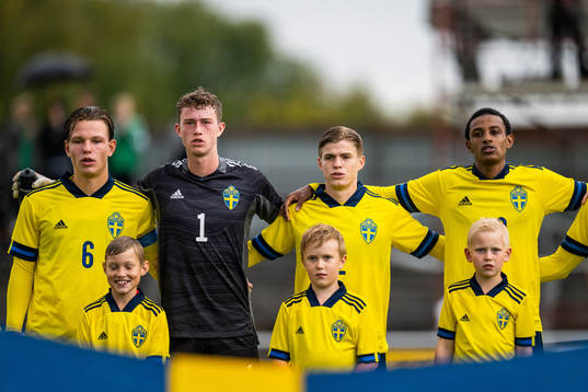 Sveriges Wilgot Marshage, målvakt Viktor Andersson, Felix
