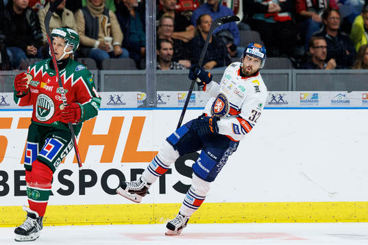 Frölundas Max Friberg deppar och Växjös Lukas Bengtsson