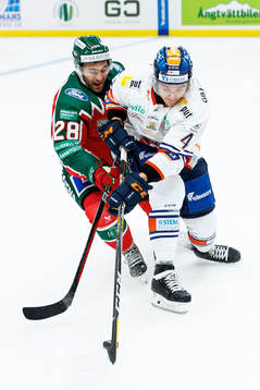 Frölundas Anthony Greco och Växjös Keegan Lowe